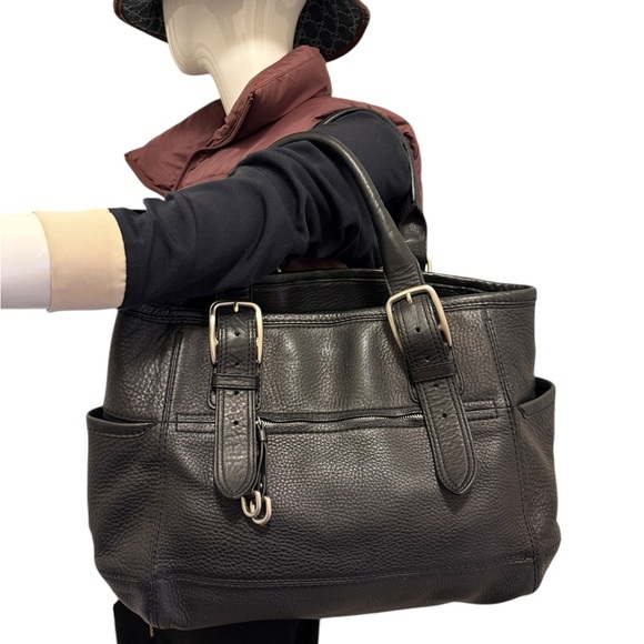 Cole Haan Elegant Black Leather Tote Bag in great conditions comfy and chic - Picture 1 of 16